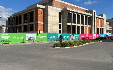 Başkan Akın, Bandırma Kültür Merkezi inşaatını yeniden başlattı