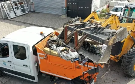 Yalova Kirazlı Sanayi Sitesinde bulunan katı atıklar toplandı