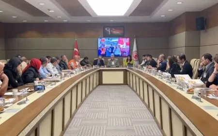 İşçiler, Emek Partisinin çağrısıyla talepleri için Meclis’te: Birleşe birleşe kazanacağız