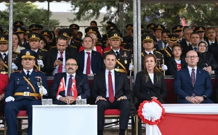 Balıkesir Cumhuriyet’i kutluyor