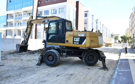 Fevzi Renda Sokak'ta Üstyapı Yenileme Çalışmaları Devam Ediyor