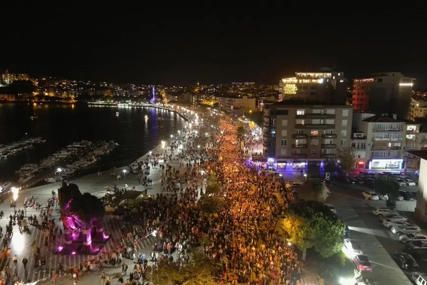 Çanakkale'de Fener Alayı coşkusu!