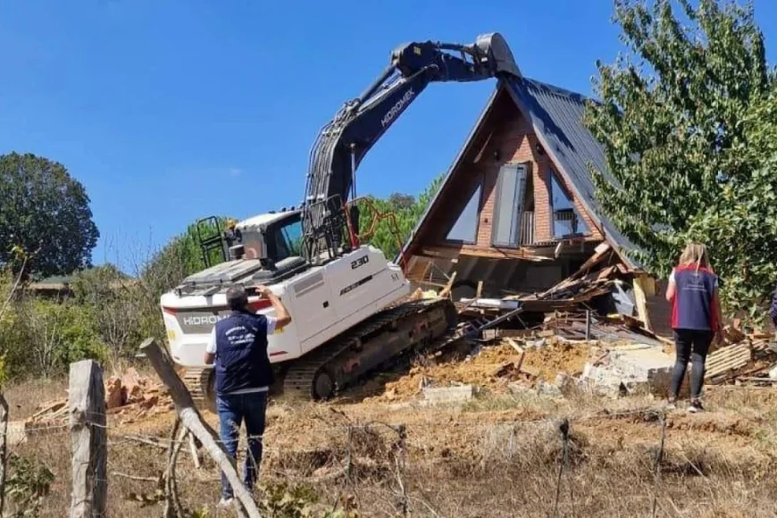 Çanakkale'de kaçak yapılar yıkılıyor