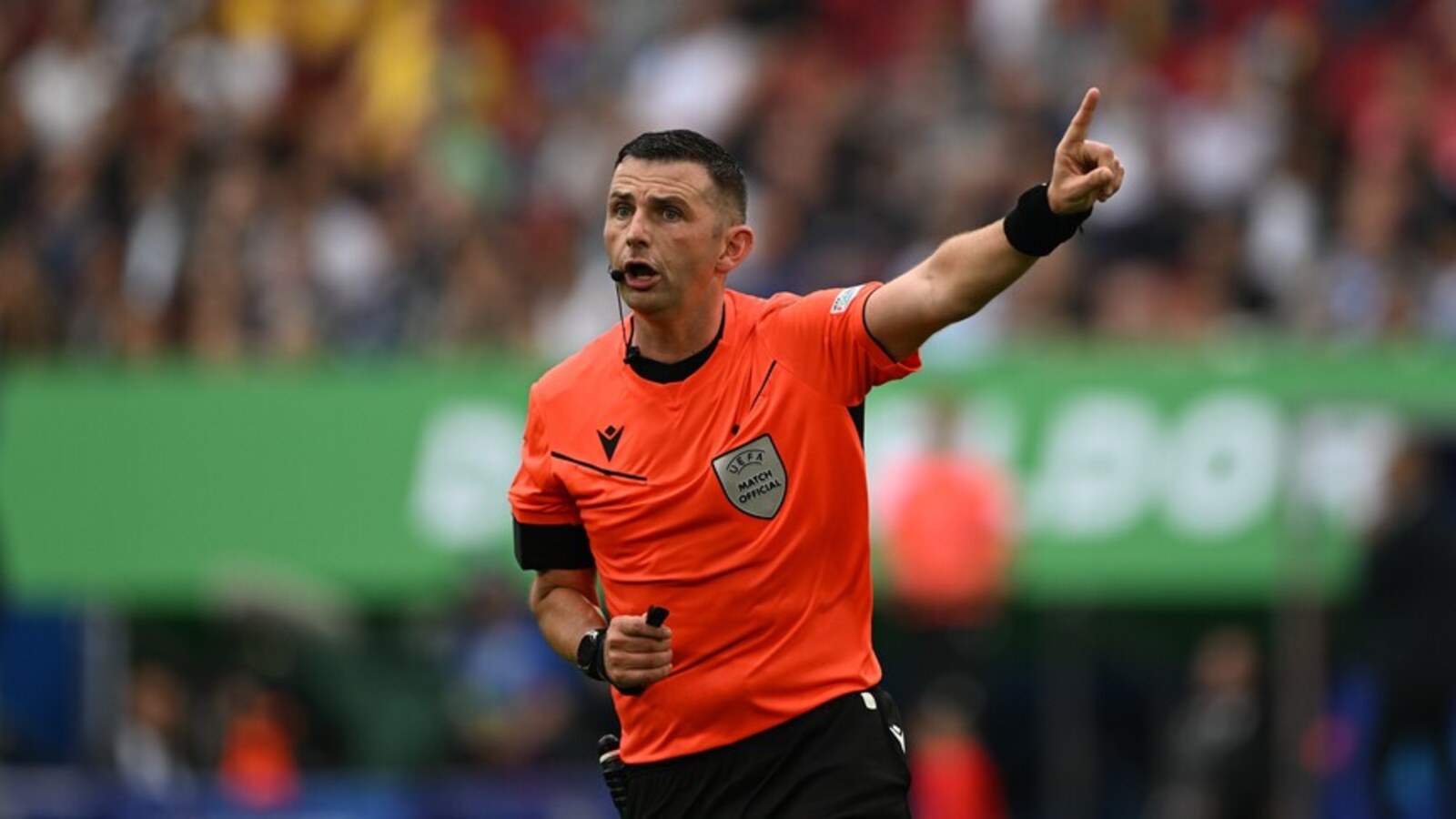 Türkiye-İtalya Maçını Michael Oliver Yönetecek