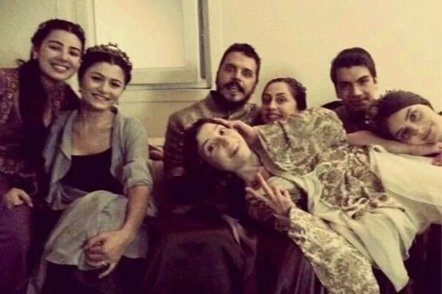Bir rüya gördün: Taht senin ama herkes sana sırtını dönüyor. Uyanınca ilk düşüncen ne olurdu?